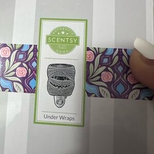 Scentsy Under Wraps Warmer - Black and Gray
